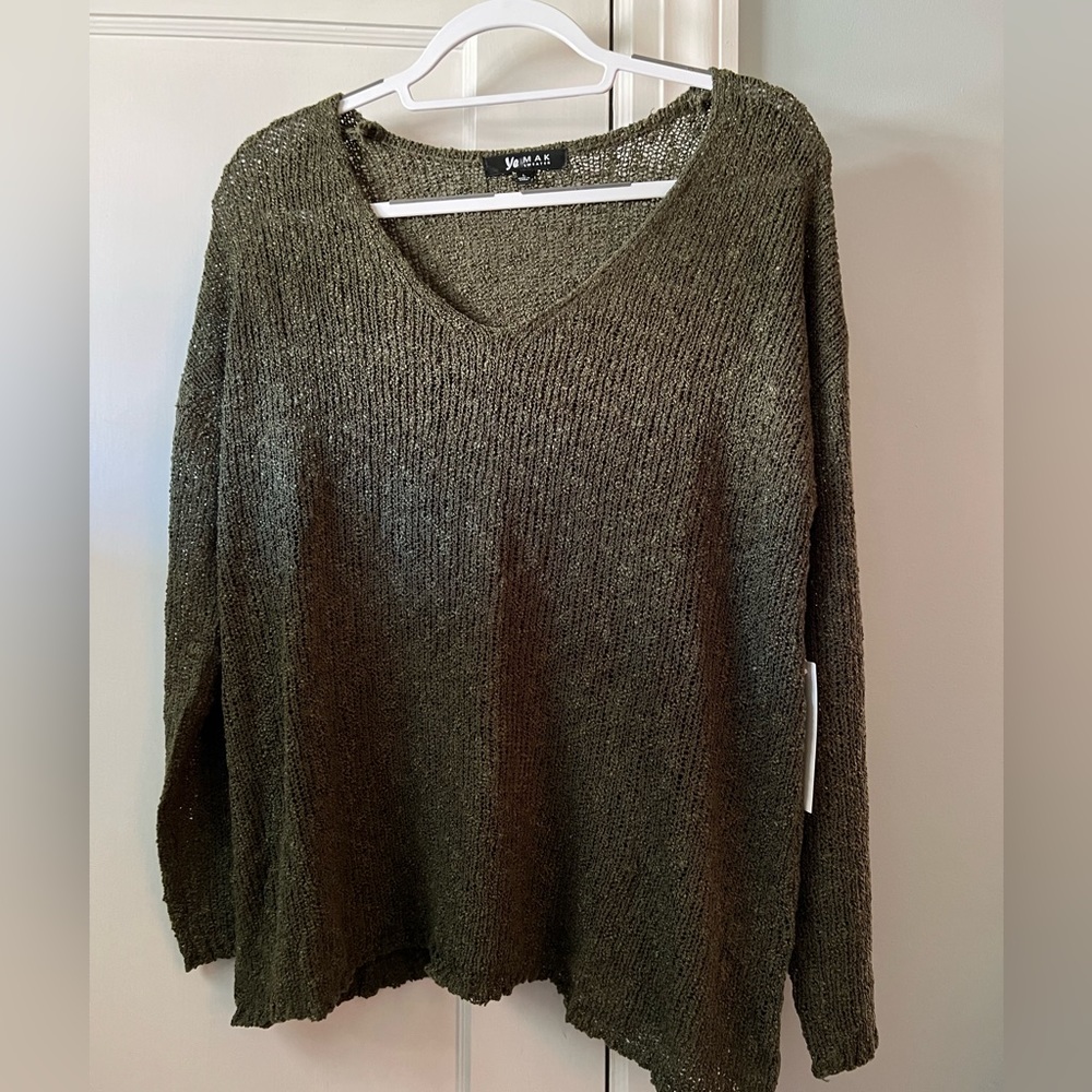 NWT Ye MAK lightweight sweater